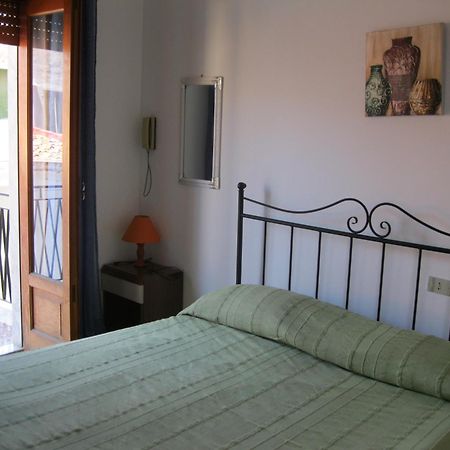 Hotel California Milazzo Habitación foto