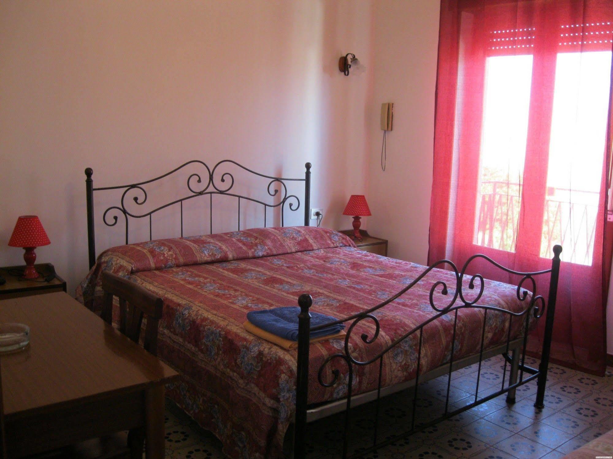 Hotel California Milazzo Exterior foto
